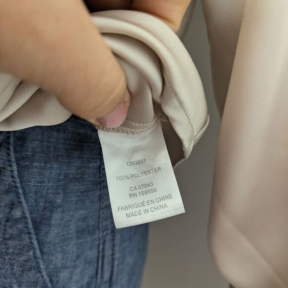 House of Harlow Satin Ruched Blouse – Champagne Beige – Size Medium - Picture 6 of 8